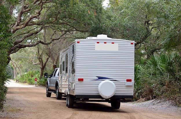 RV Camping trailer 4 pb