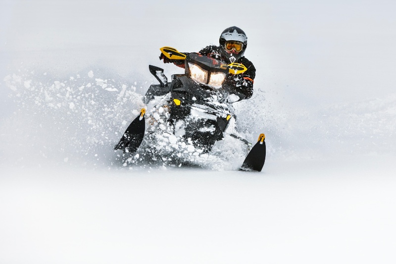Deep Snowdrift Snowmobile Rider Make Fast | Snowmobiling