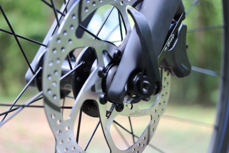 TRP hydraulic disc brake on a Men's Sirrus Elite Alloy Hybrid Bike-Hybrid Bike-ss