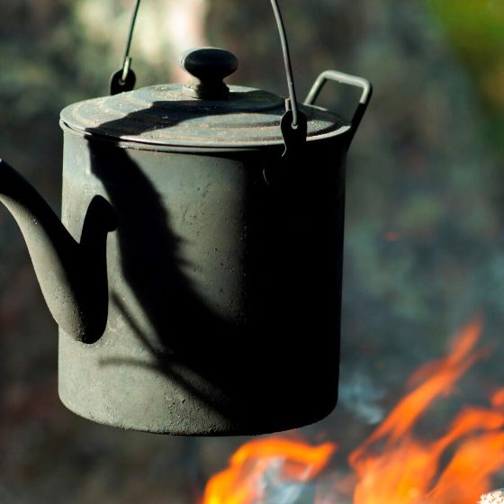 boiling hot water kettle on bonfire | How To Boil Water For Survival | featured